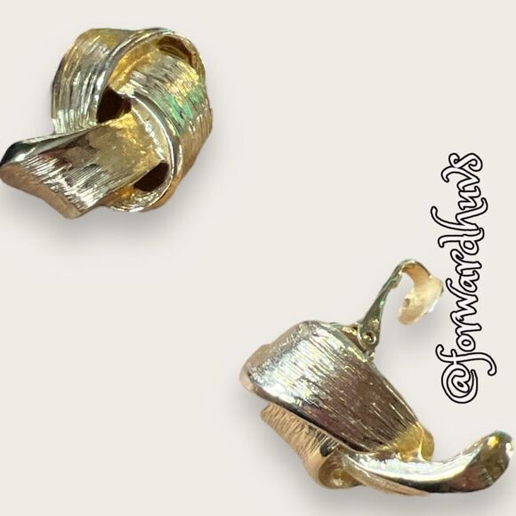 Gold Tone Non-Pierced Clip-On Earrings - Picture 6 of 9